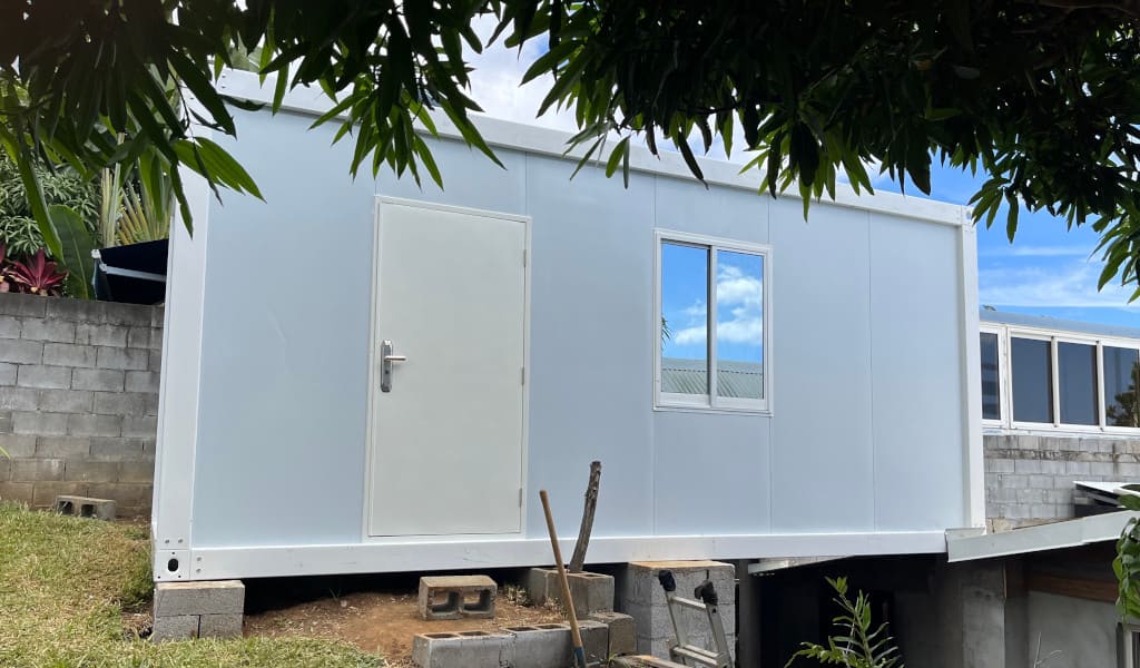 Maison container en kit renforcée – St-Gilles-les-Hauts La Réunion